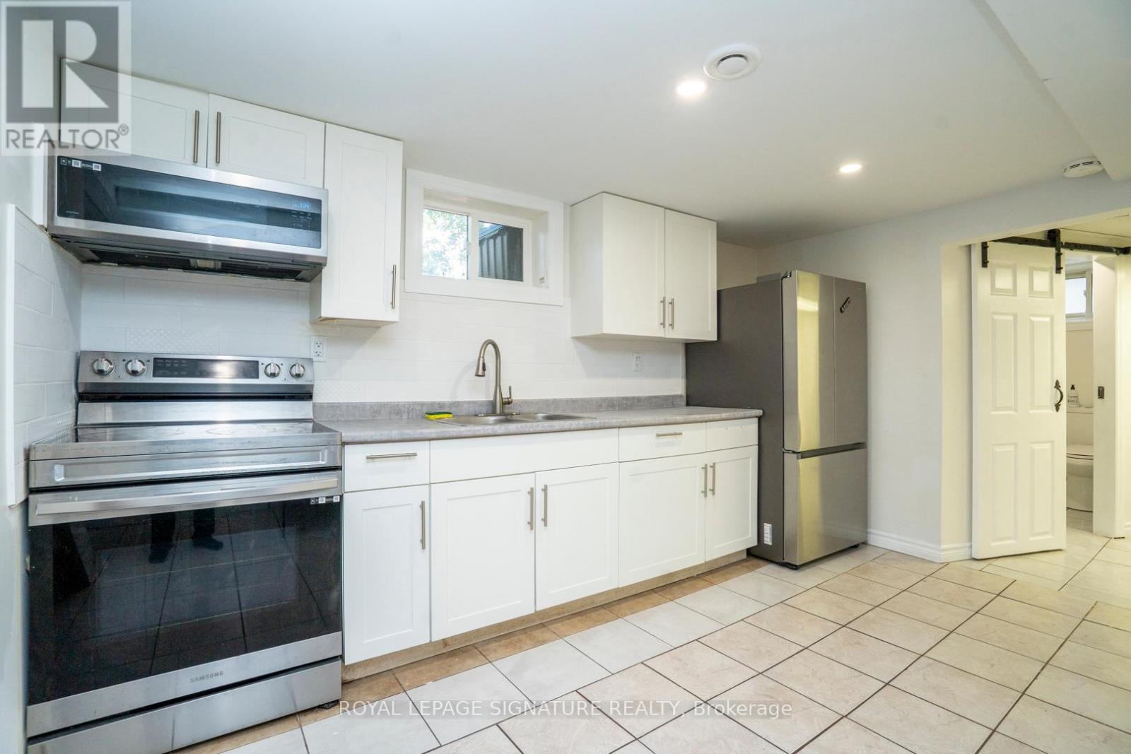 61 Broadmoor Avenue, Kitchener, Ontario  N2C 1Y6 - Photo 23 - X12457762