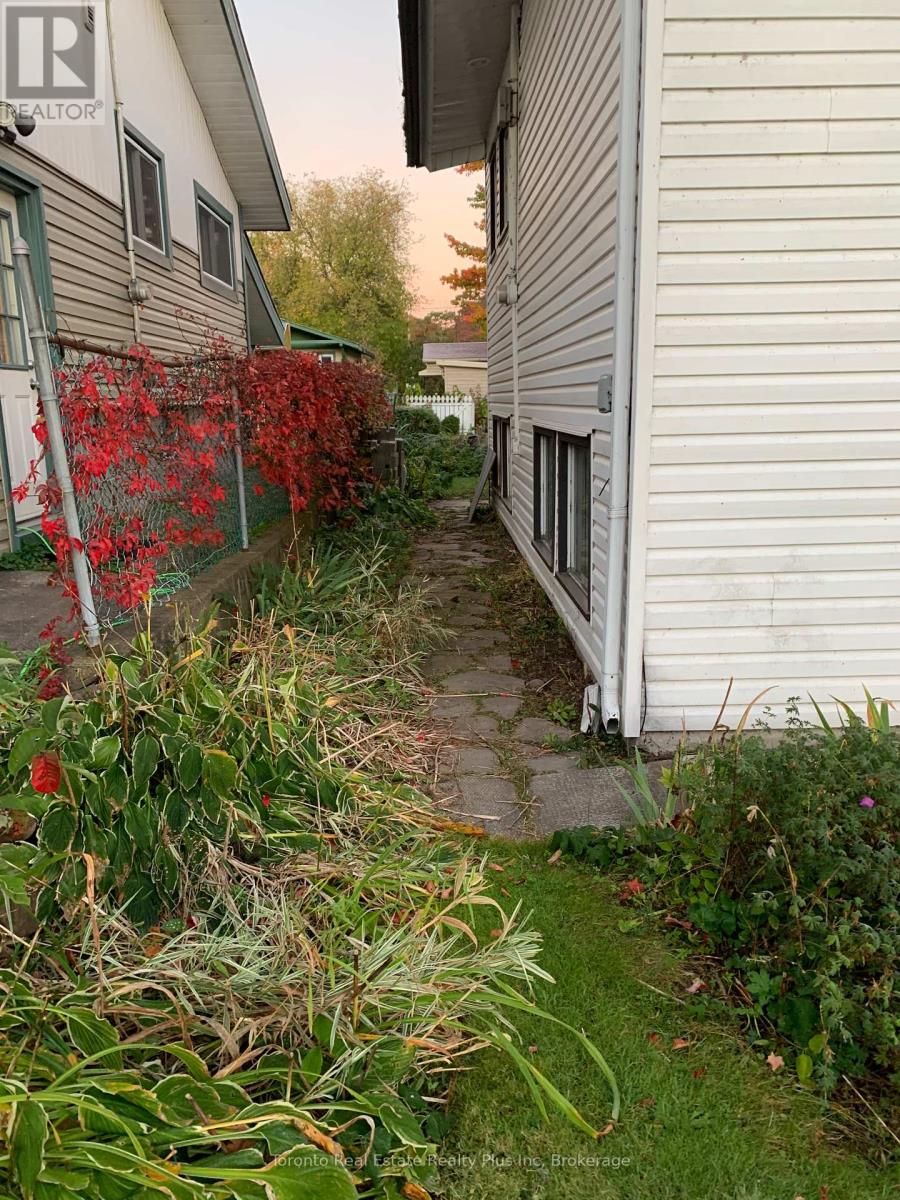 9 Gravelle Street, Sault Ste Marie, Ontario  P6A 4Z7 - Photo 6 - X12457787