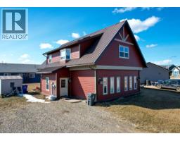 4803 46 Avenue, pouce coupe, British Columbia