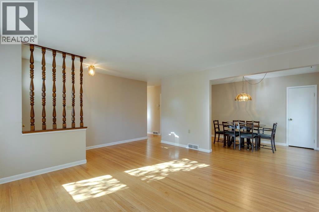 2922 14 Avenue Nw, Calgary, Alberta  T2N 1N1 - Photo 10 - A2263844