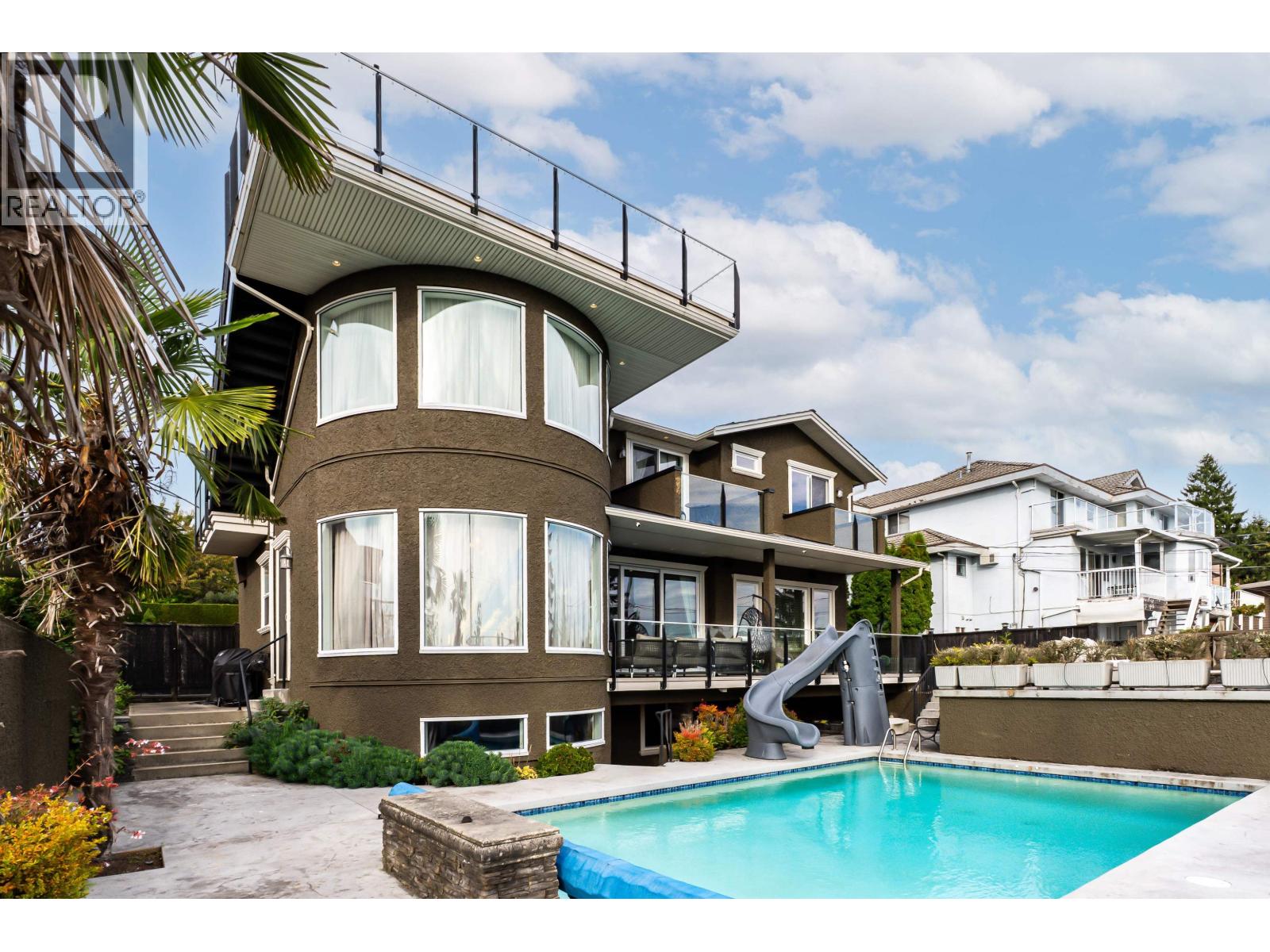 5290 PANDORA STREET, burnaby, British Columbia