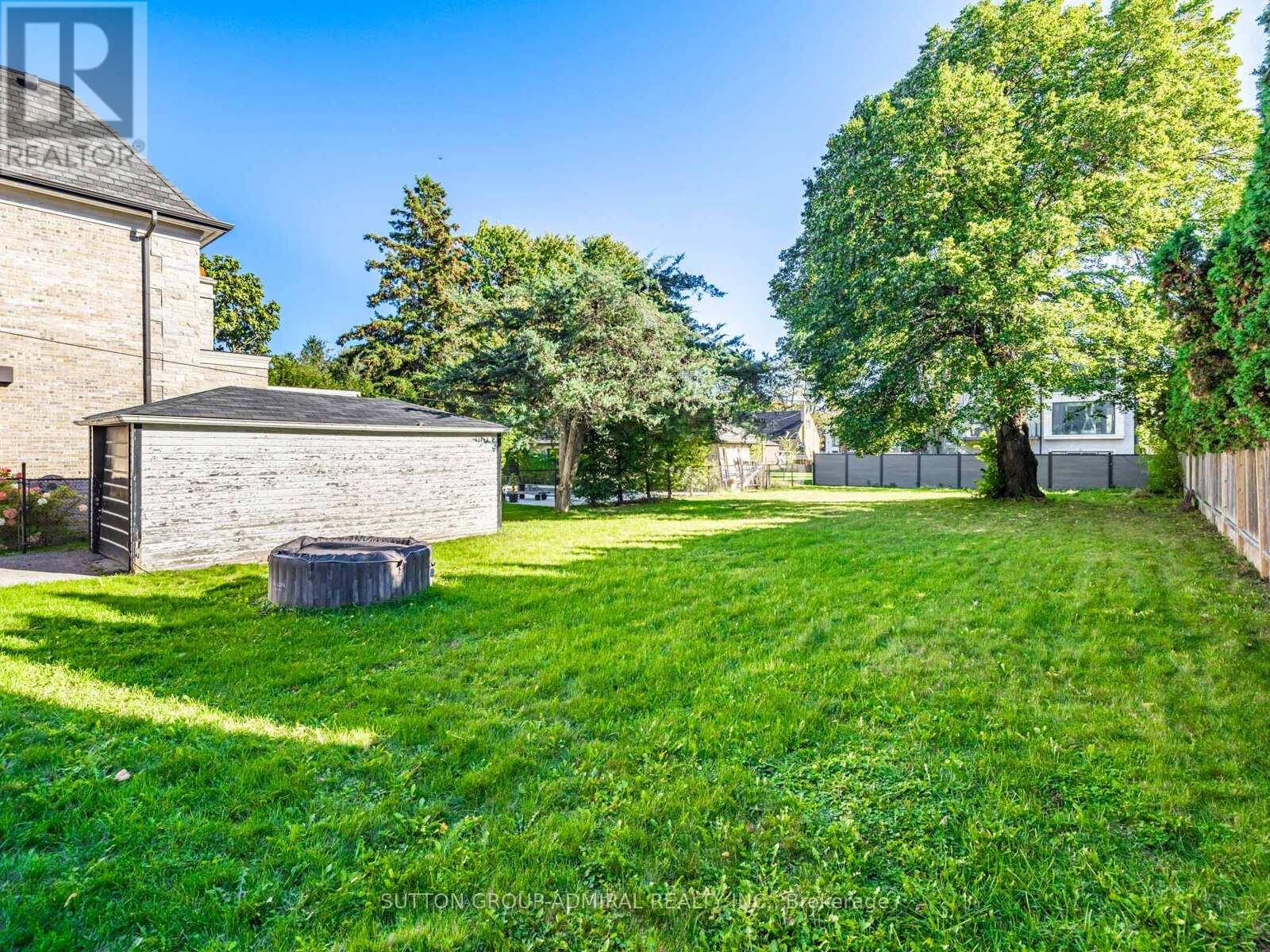 65 Lurgan Drive, Toronto, Ontario  M2R 1K7 - Photo 10 - C12457796