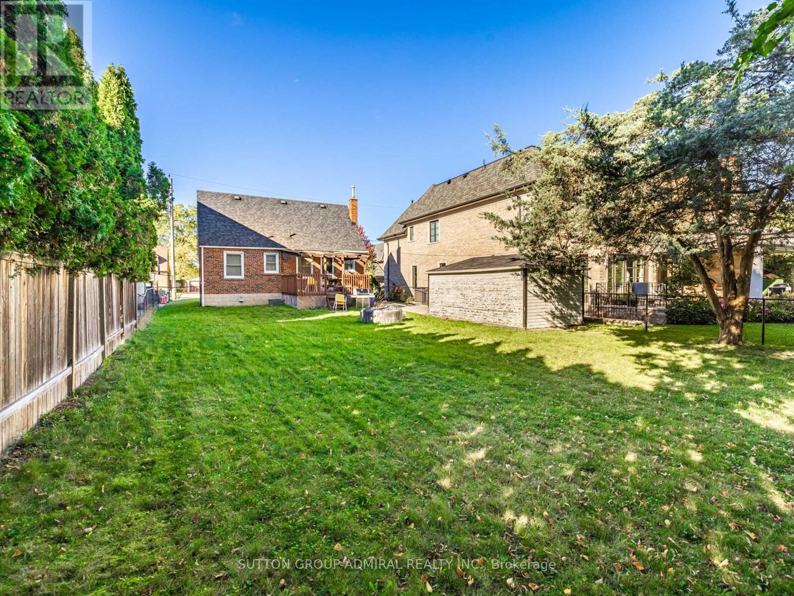 65 Lurgan Drive, Toronto, Ontario  M2R 1K7 - Photo 12 - C12457796