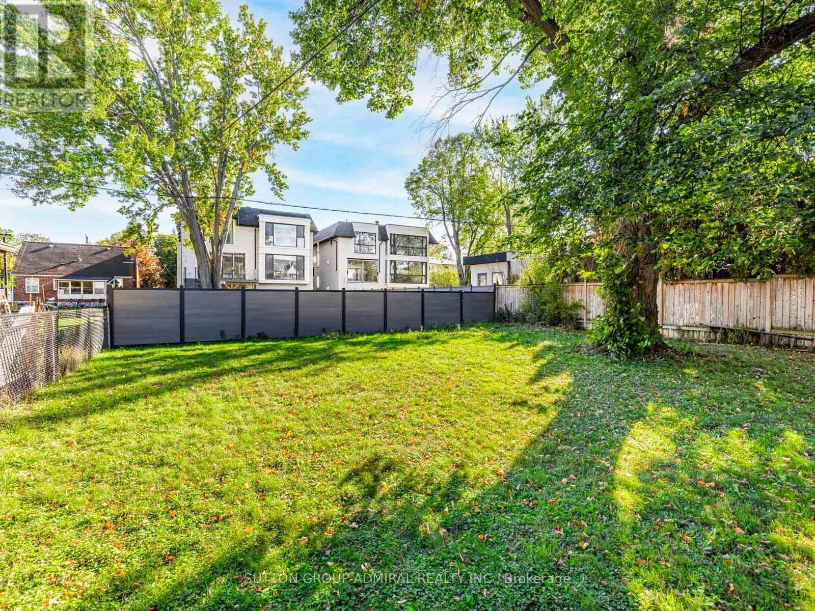 65 Lurgan Drive, Toronto, Ontario  M2R 1K7 - Photo 13 - C12457796