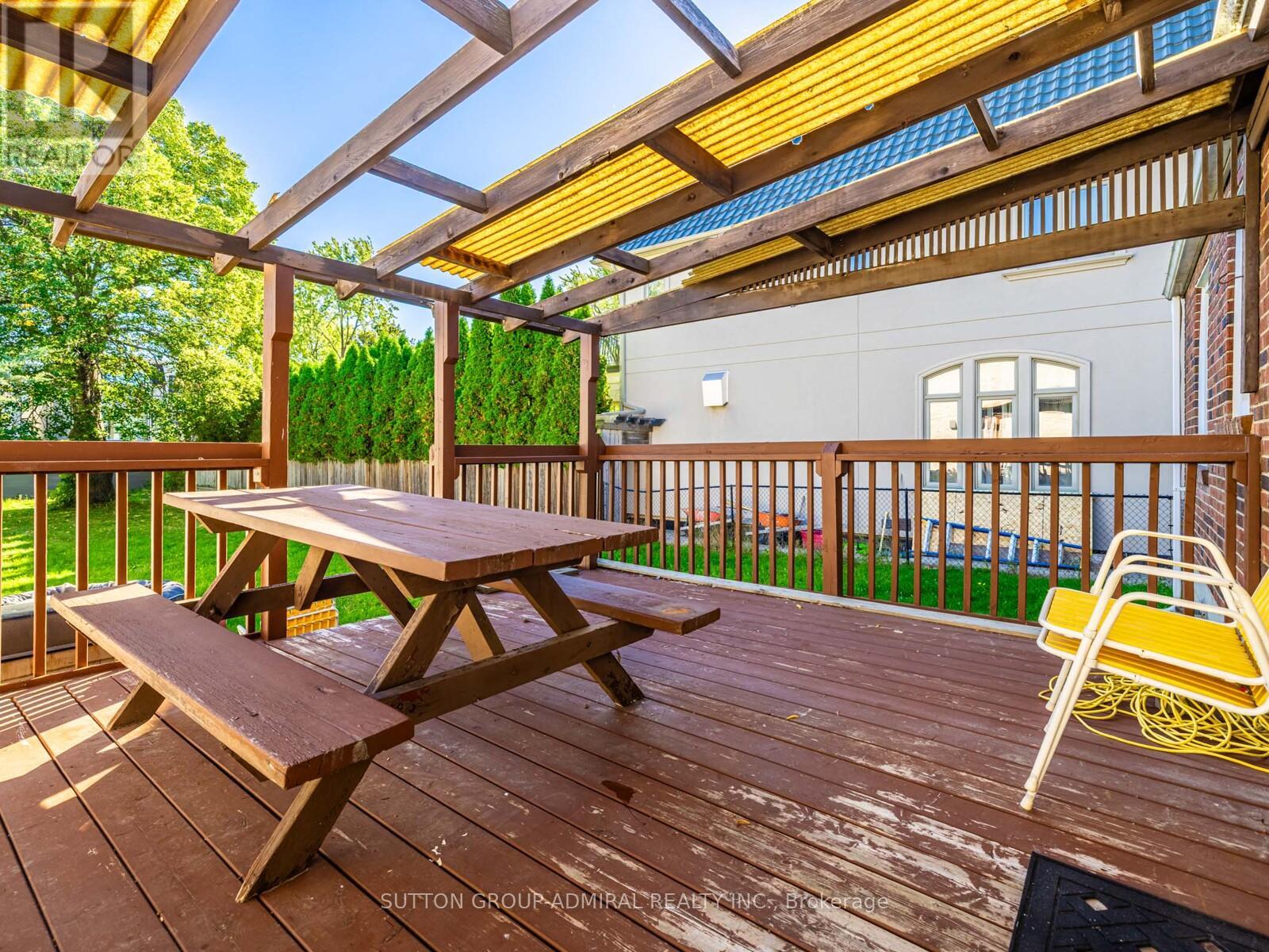 65 Lurgan Drive, Toronto, Ontario  M2R 1K7 - Photo 9 - C12457796