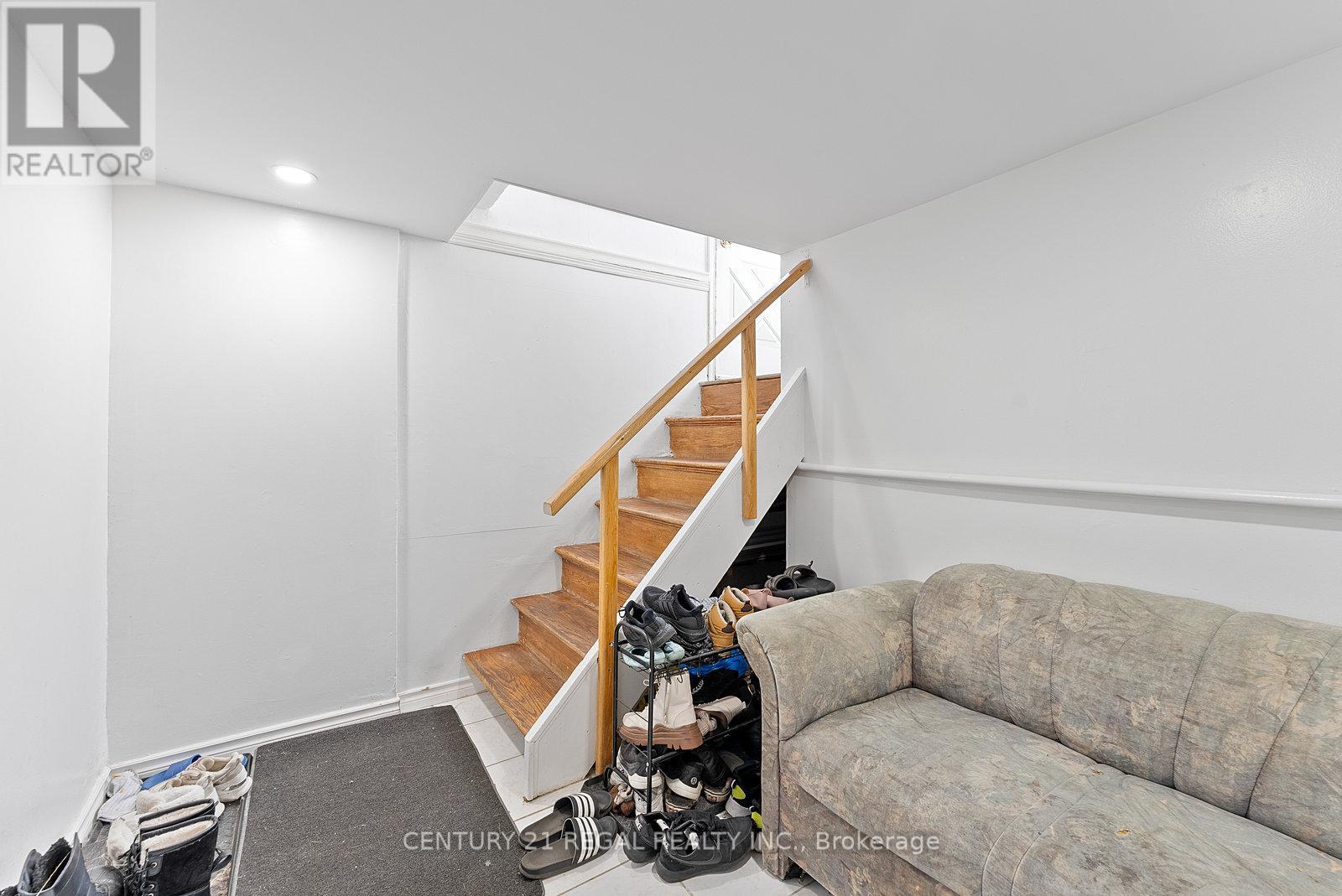 106 Flora Drive, Toronto, Ontario  M1P 1A8 - Photo 23 - E12457789