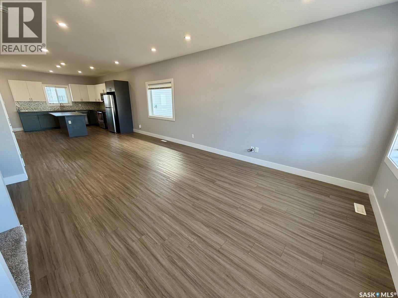 3218 Green Brook Road, Regina, Saskatchewan  S4V 3R2 - Photo 5 - SK020656