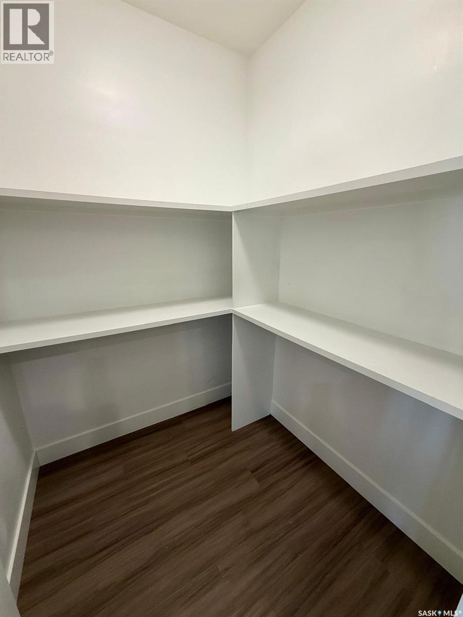 3218 Green Brook Road, Regina, Saskatchewan  S4V 3R2 - Photo 9 - SK020656