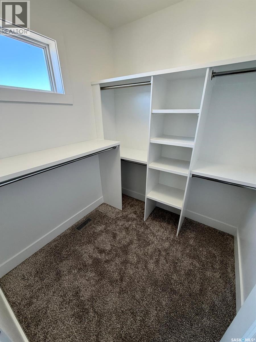 3218 Green Brook Road, Regina, Saskatchewan  S4V 3R2 - Photo 14 - SK020656