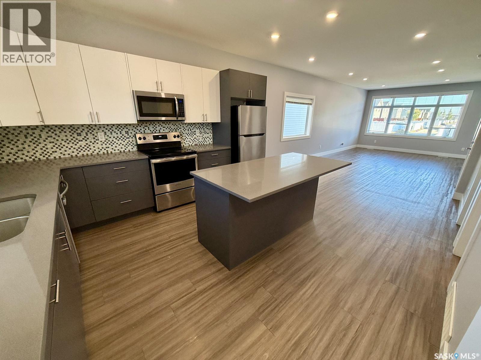 3218 Green Brook Road, Regina, Saskatchewan  S4V 3R2 - Photo 10 - SK020656
