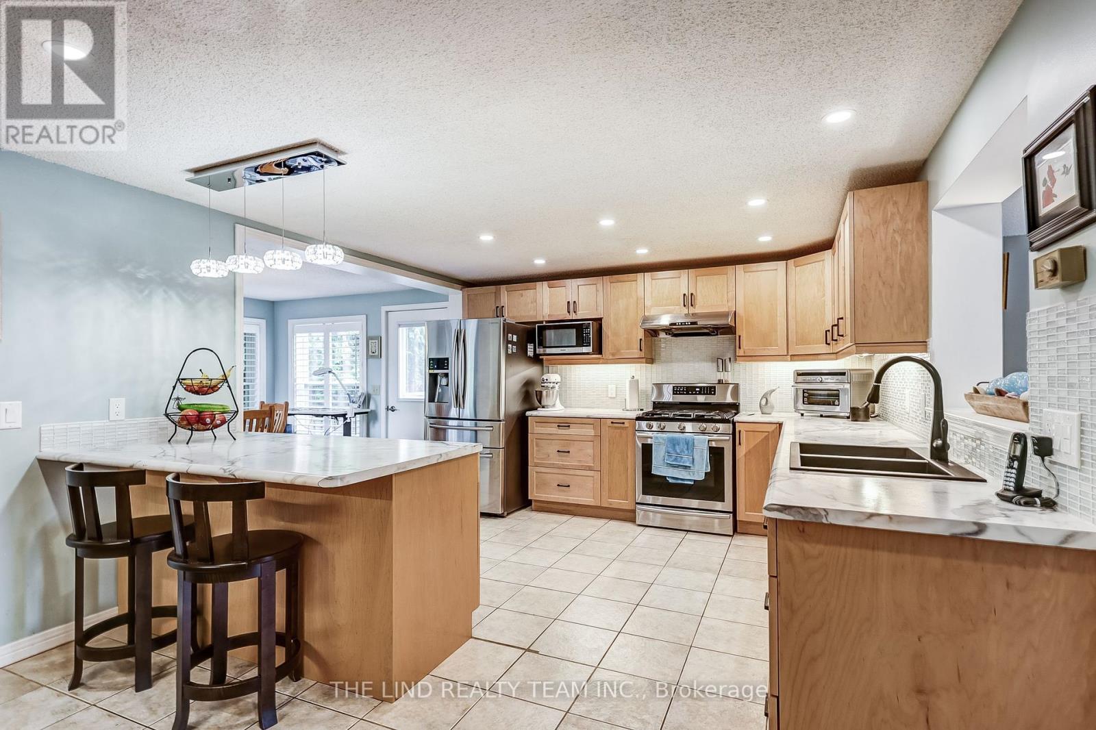 272 Jeff Smith Court, Newmarket, Ontario  L3Y 8C5 - Photo 11 - N12457791