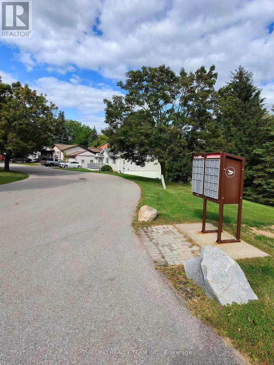 272 Jeff Smith Court, Newmarket, Ontario  L3Y 8C5 - Photo 41 - N12457791