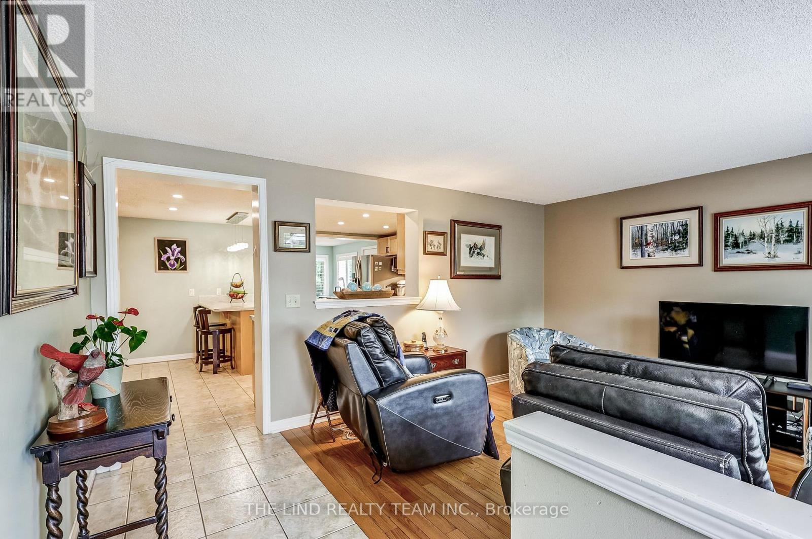 272 Jeff Smith Court, Newmarket, Ontario  L3Y 8C5 - Photo 8 - N12457791