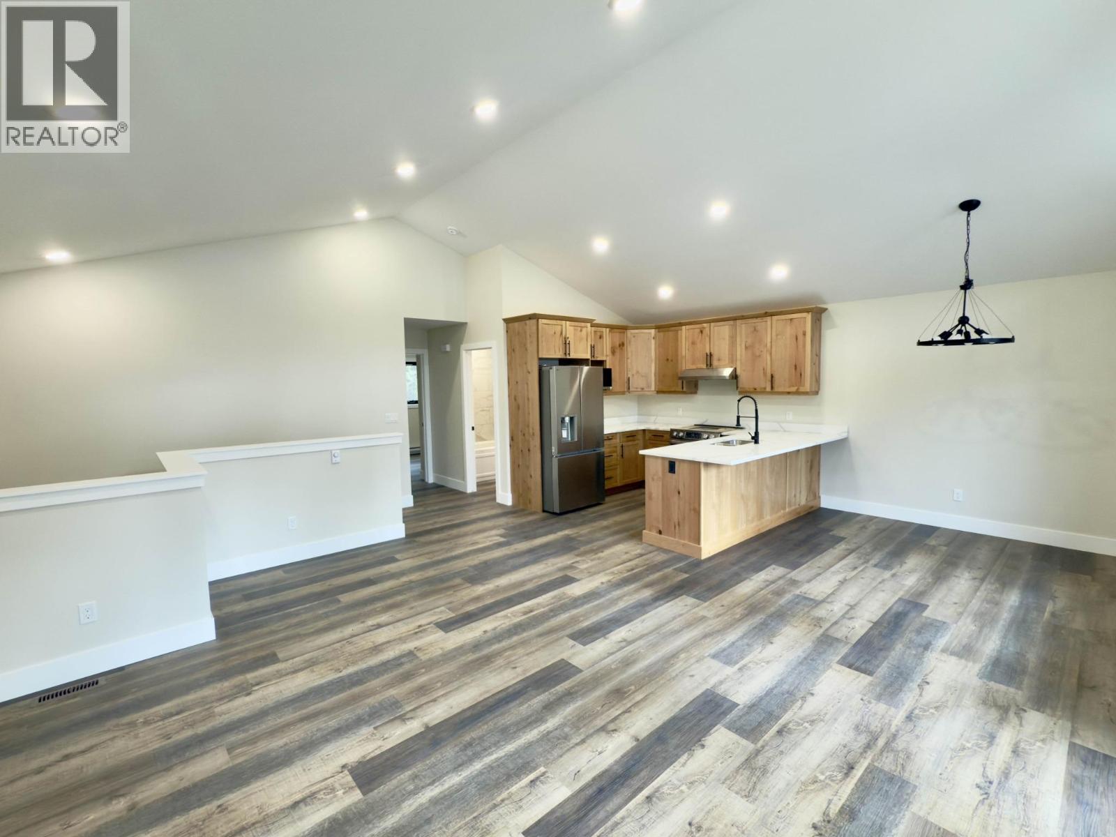 1938 Foxwood Trail Unit# 3, Windermere, British Columbia  V0B 2L2 - Photo 8 - 10365440