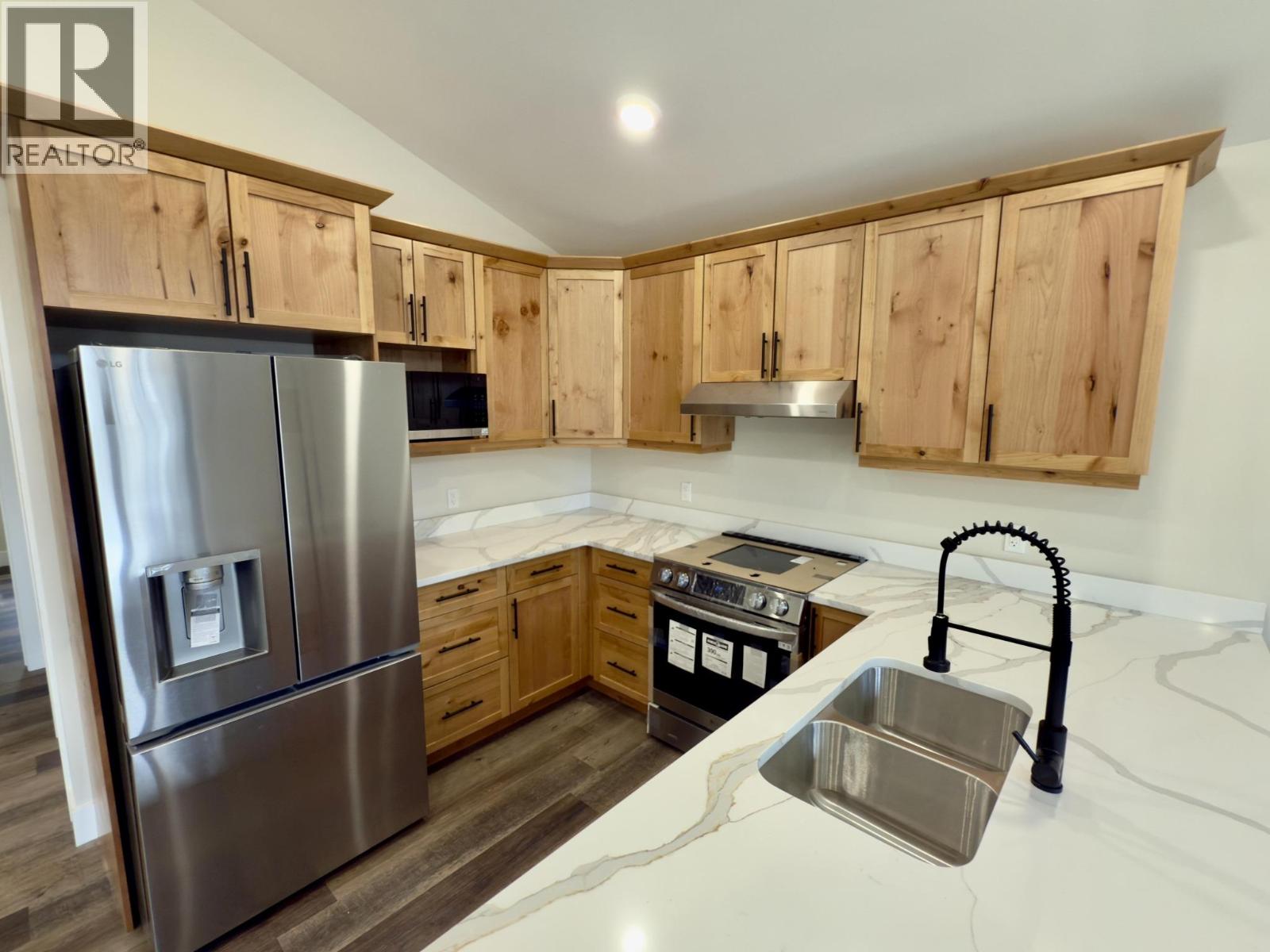 1938 Foxwood Trail Unit# 3, Windermere, British Columbia  V0B 2L2 - Photo 10 - 10365440