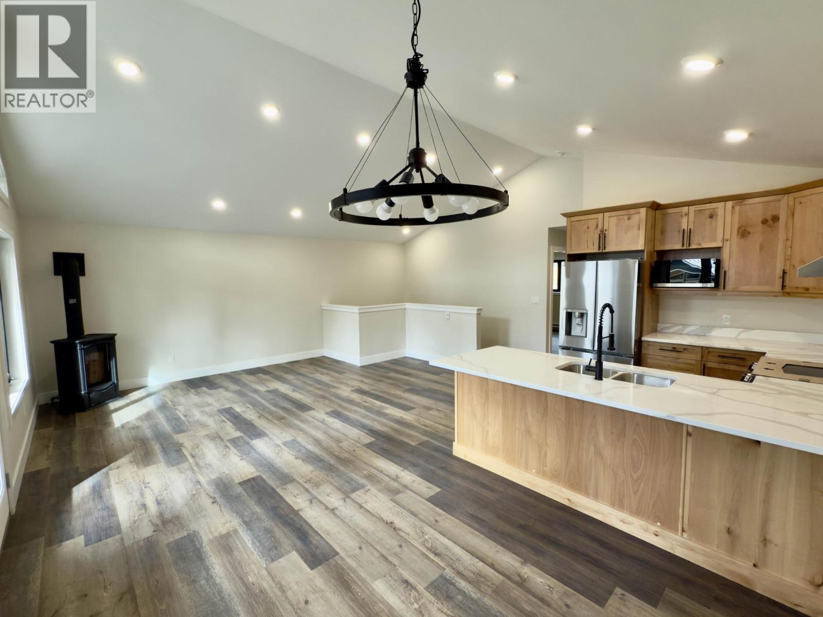 1938 Foxwood Trail Unit# 3, Windermere, British Columbia  V0B 2L2 - Photo 9 - 10365440