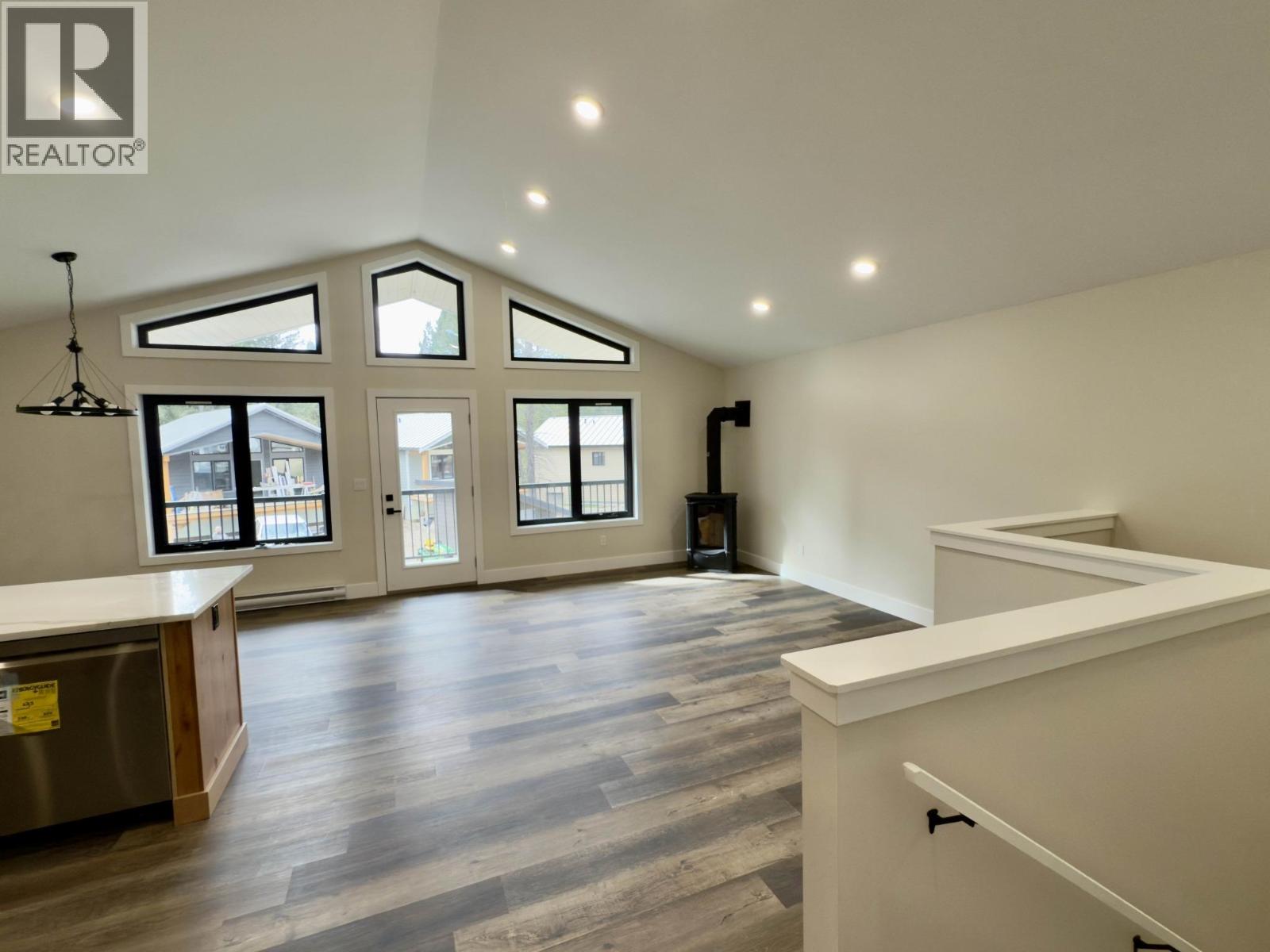 1938 Foxwood Trail Unit# 3, Windermere, British Columbia  V0B 2L2 - Photo 6 - 10365440