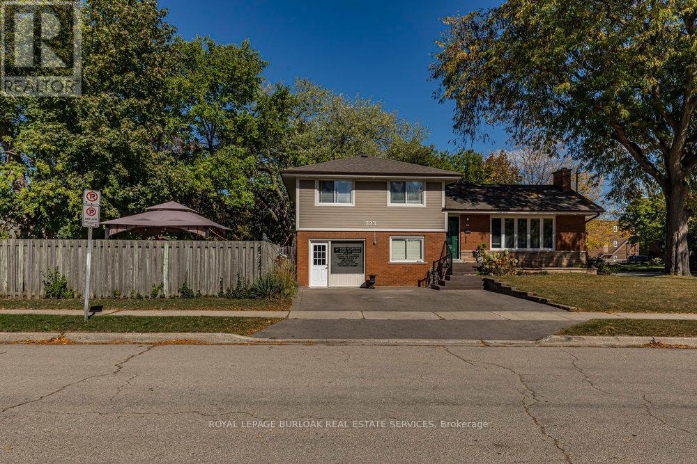 723 HYDE ROAD, Burlington, Ontario
