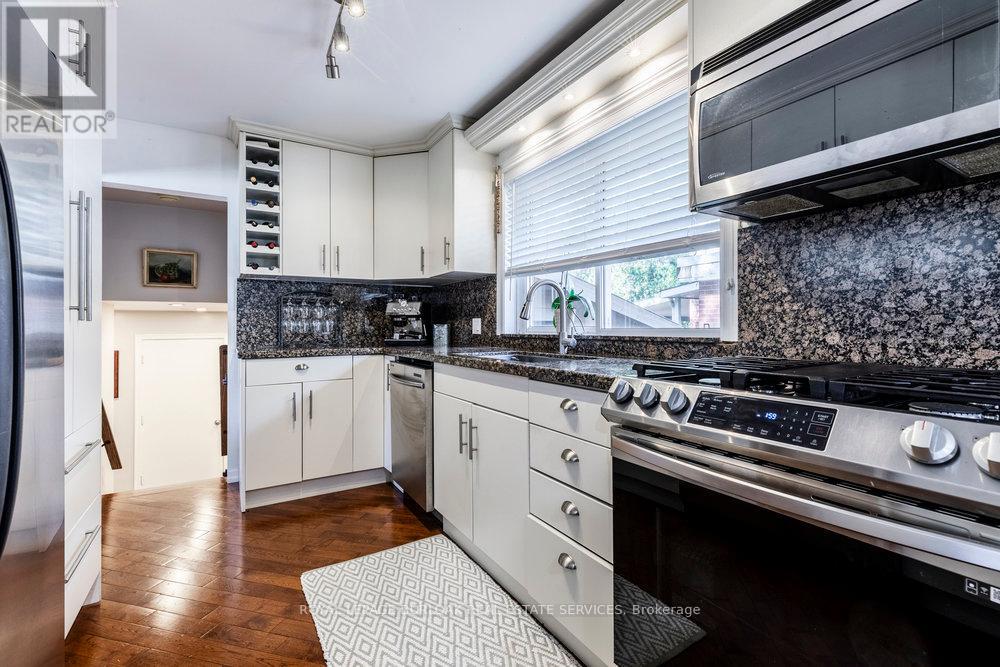 723 Hyde Road, Burlington, Ontario  L7S 1S6 - Photo 15 - W12457797