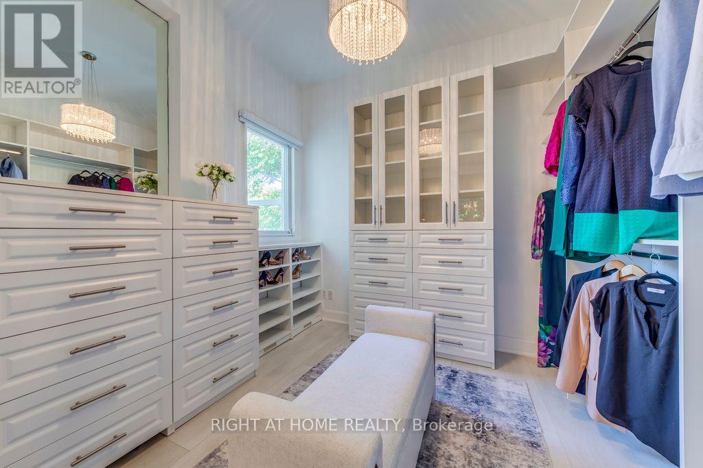 43 South Kingsway, Toronto, Ontario  M6S 3T2 - Photo 16 - W12457806