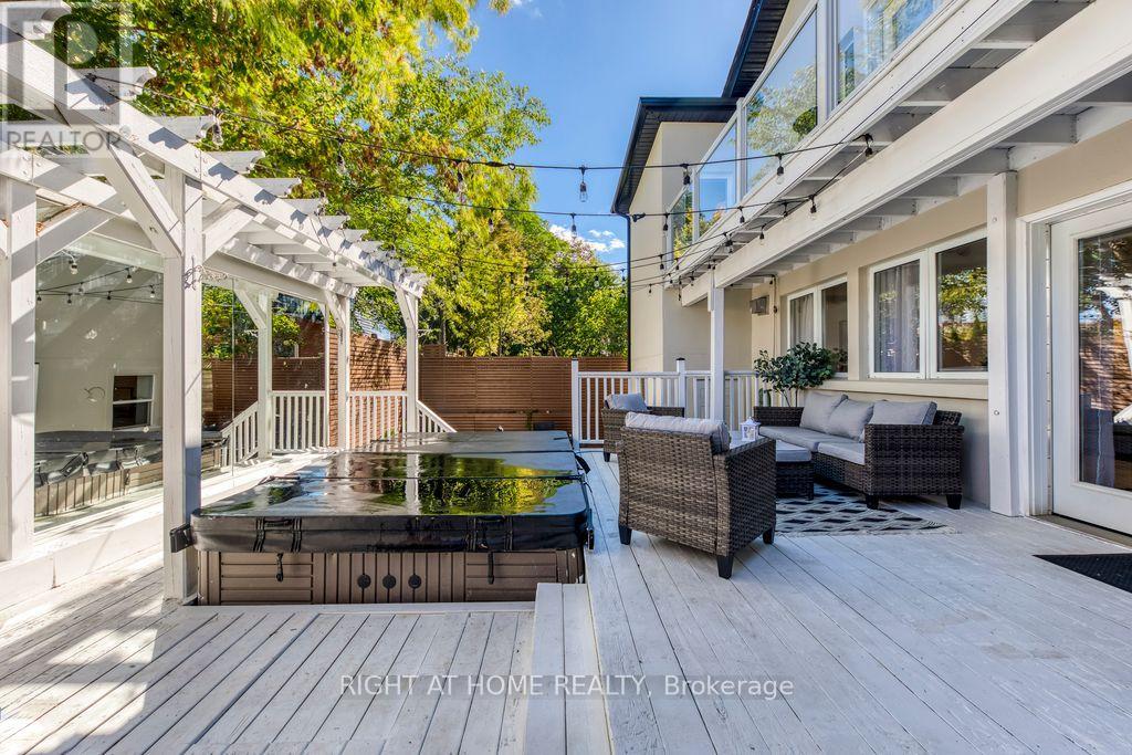 43 South Kingsway, Toronto, Ontario  M6S 3T2 - Photo 34 - W12457806