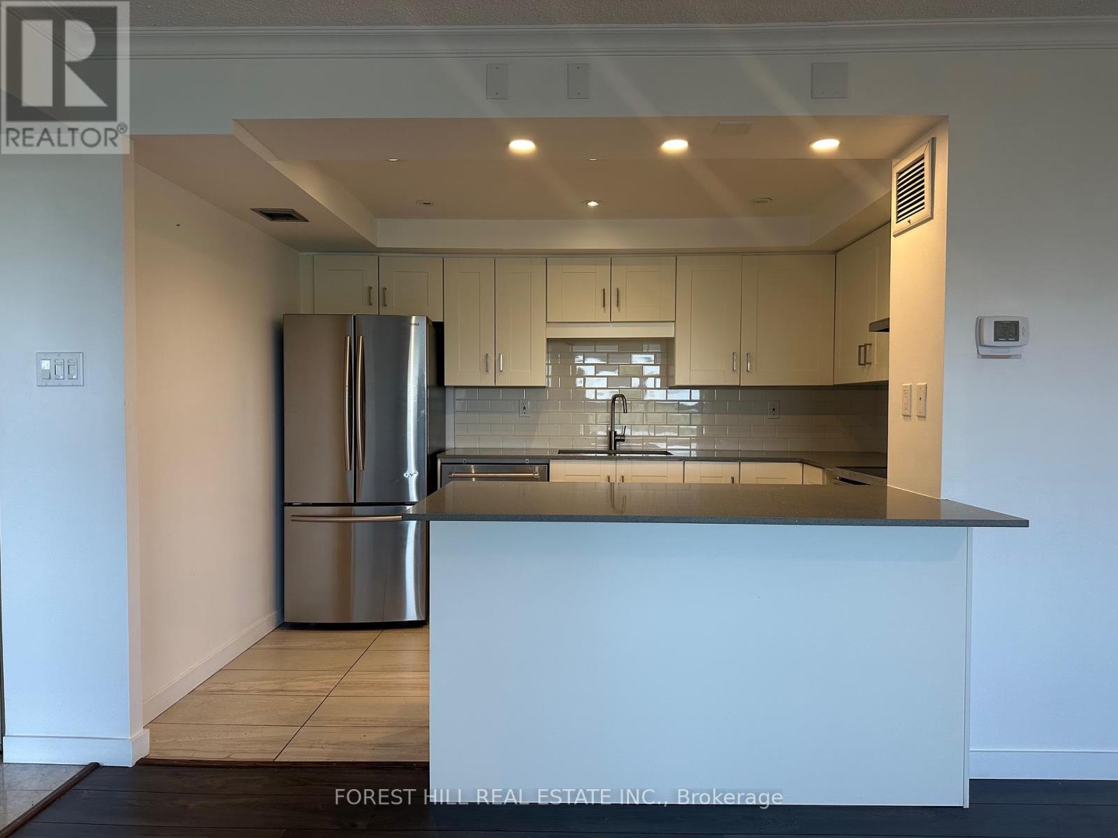905 - 1300 Bloor Street, Mississauga, Ontario  L4Y 3Z2 - Photo 9 - W12457807