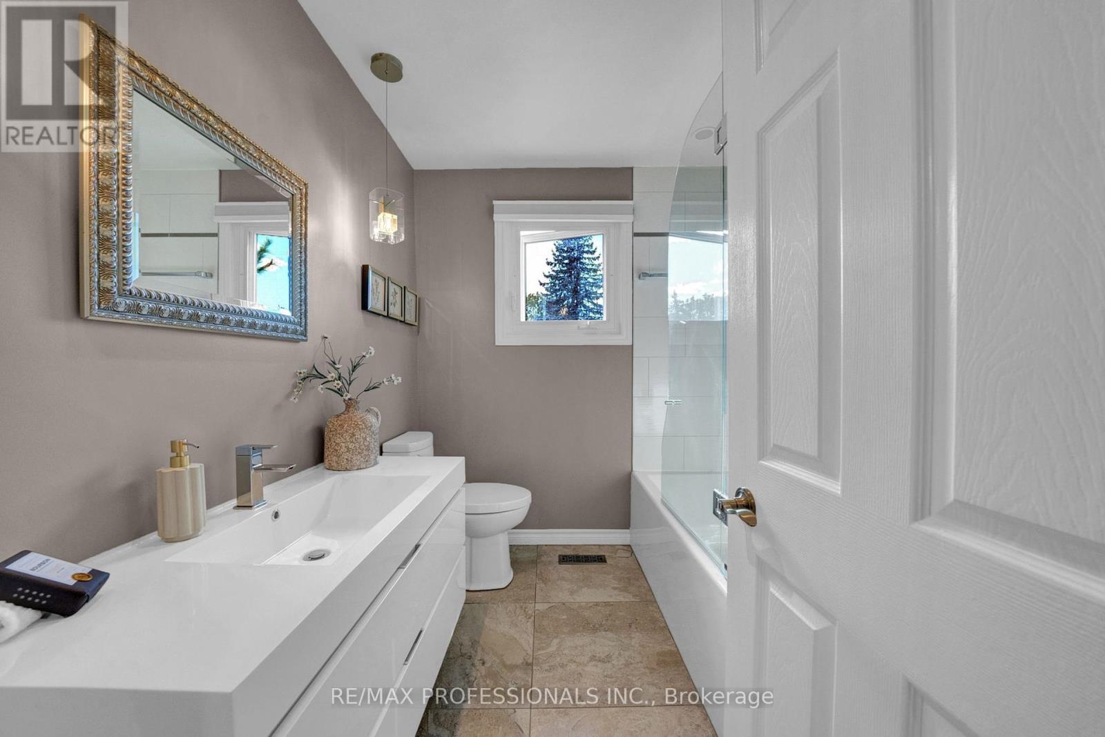 23 Sunicrest Boulevard, Clarington, Ontario  L1C 2G6 - Photo 25 - E12457710