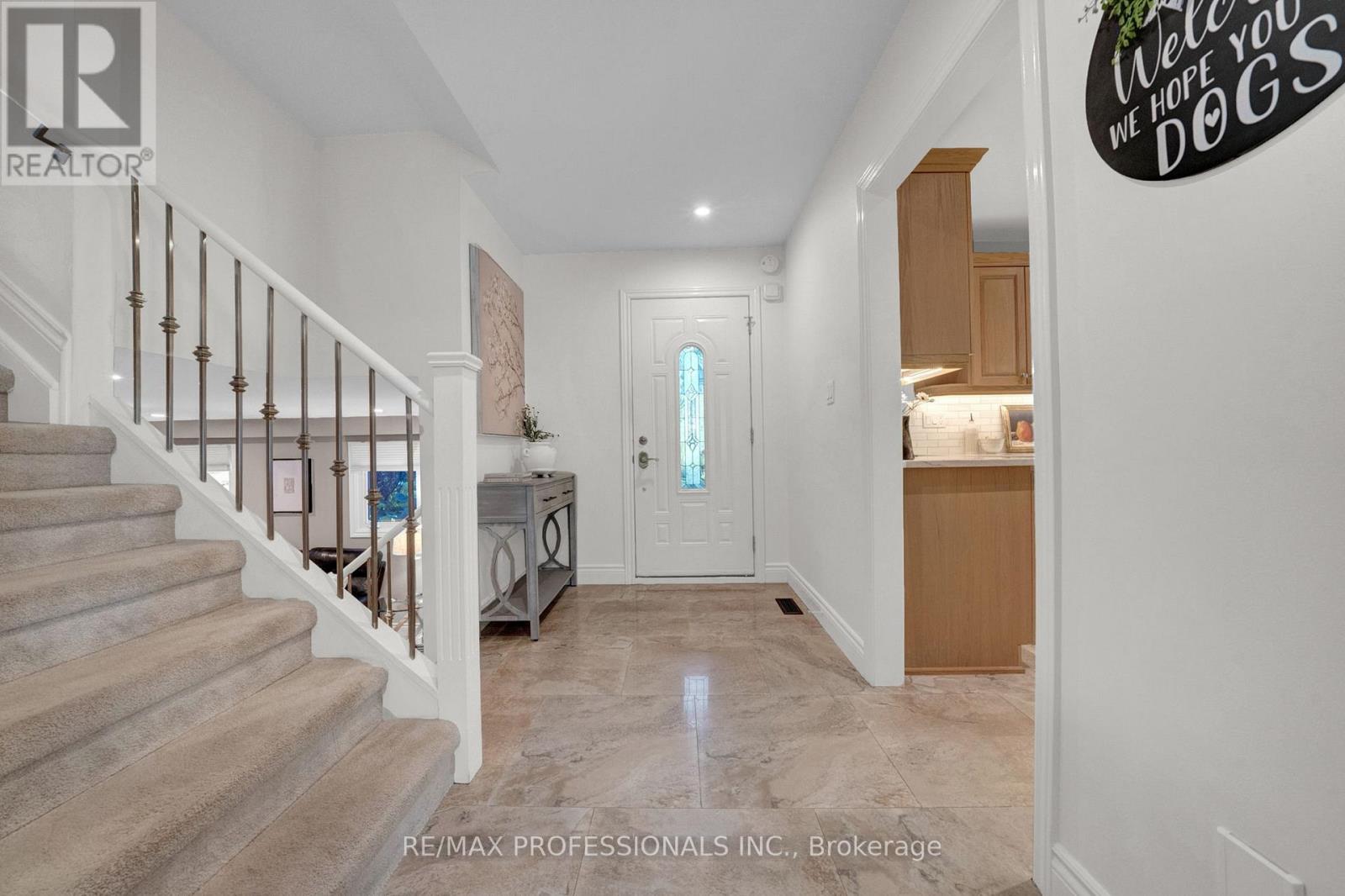 23 Sunicrest Boulevard, Clarington, Ontario  L1C 2G6 - Photo 3 - E12457710