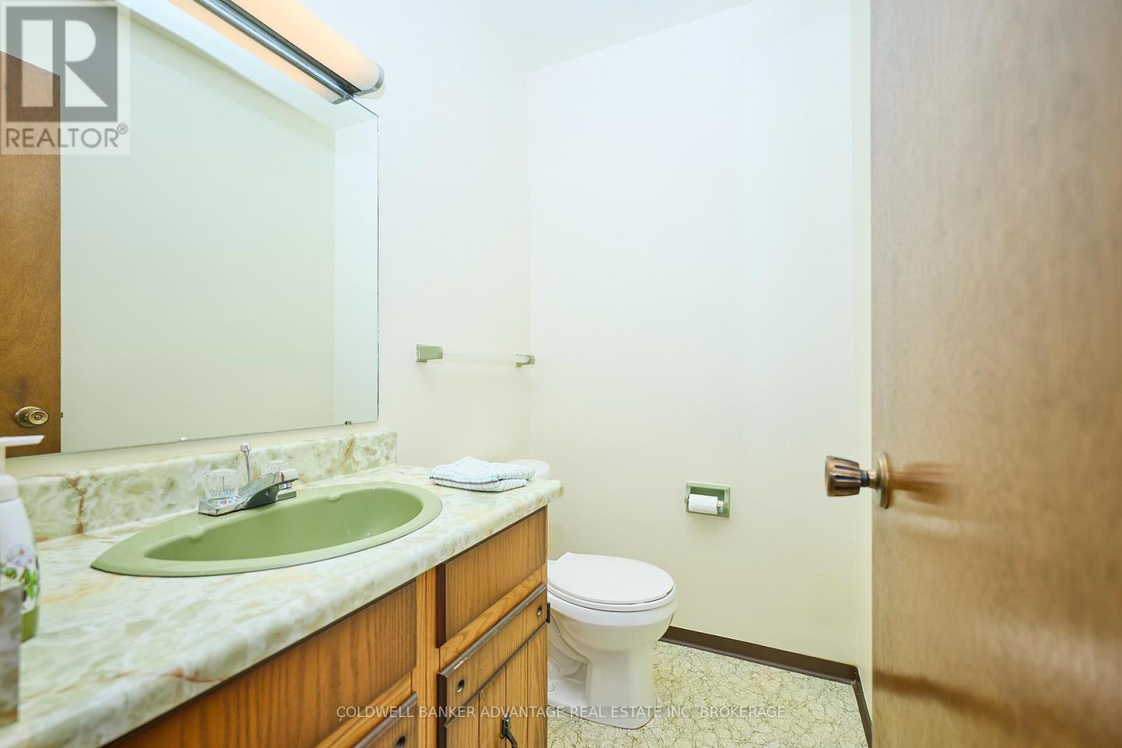 925 Carl Road, Welland, Ontario  L0S 1K0 - Photo 12 - X12457811