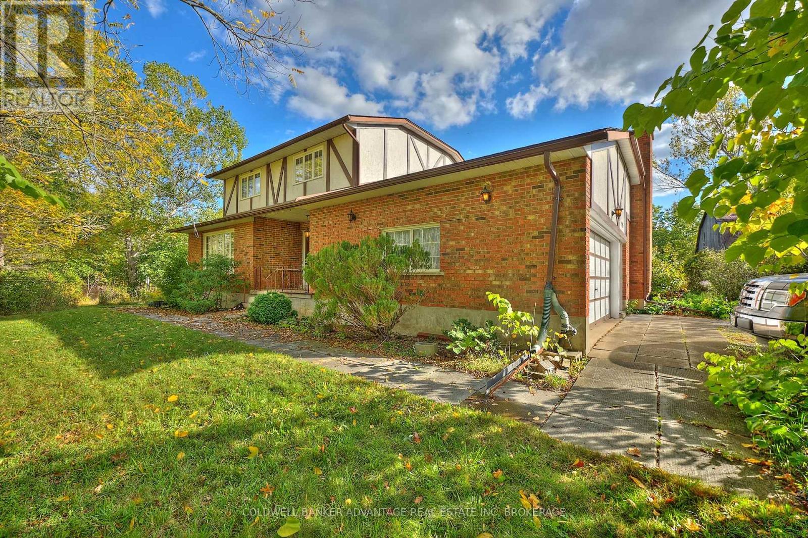 925 Carl Road, Welland, Ontario  L0S 1K0 - Photo 2 - X12457811