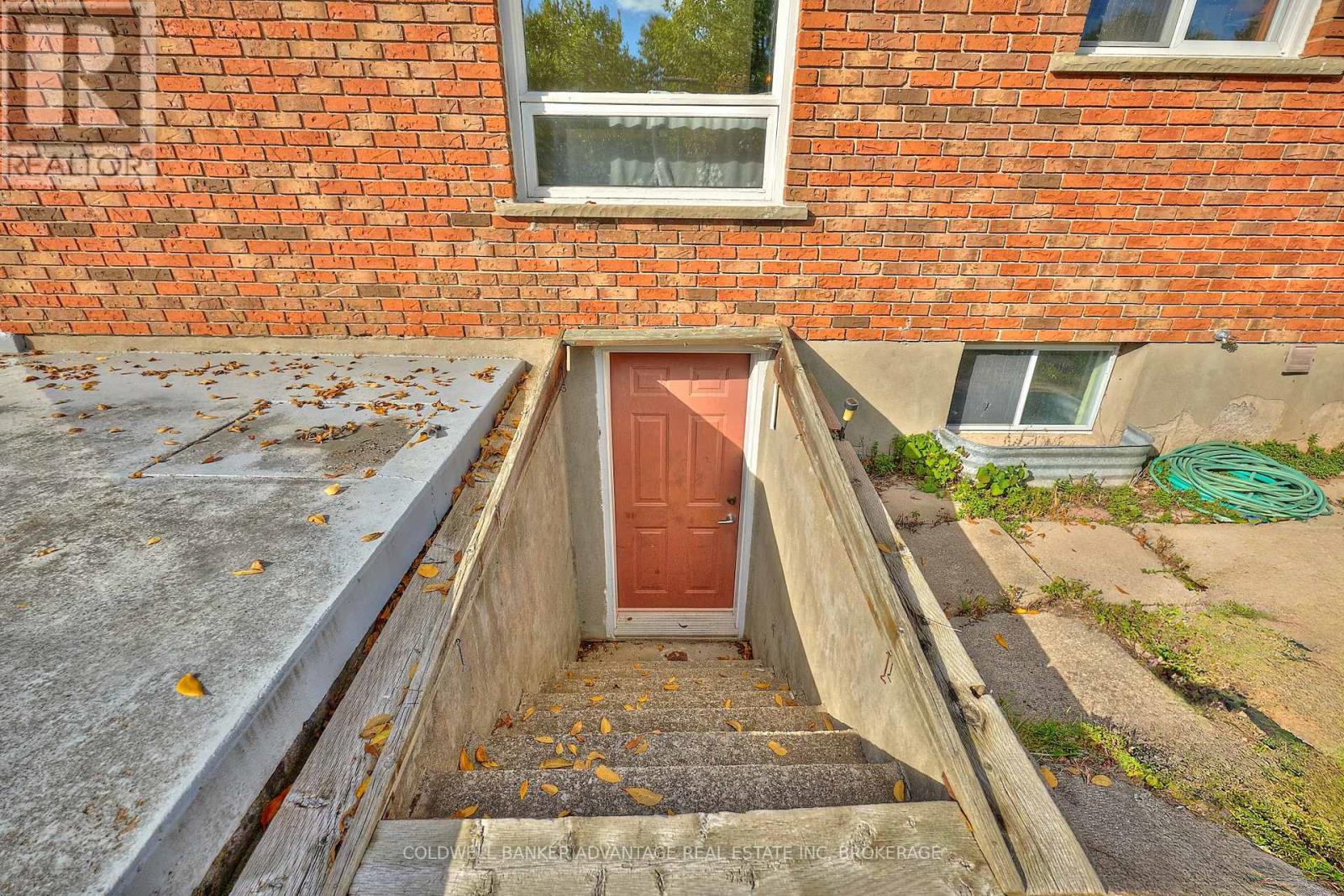 925 Carl Road, Welland, Ontario  L0S 1K0 - Photo 7 - X12457811