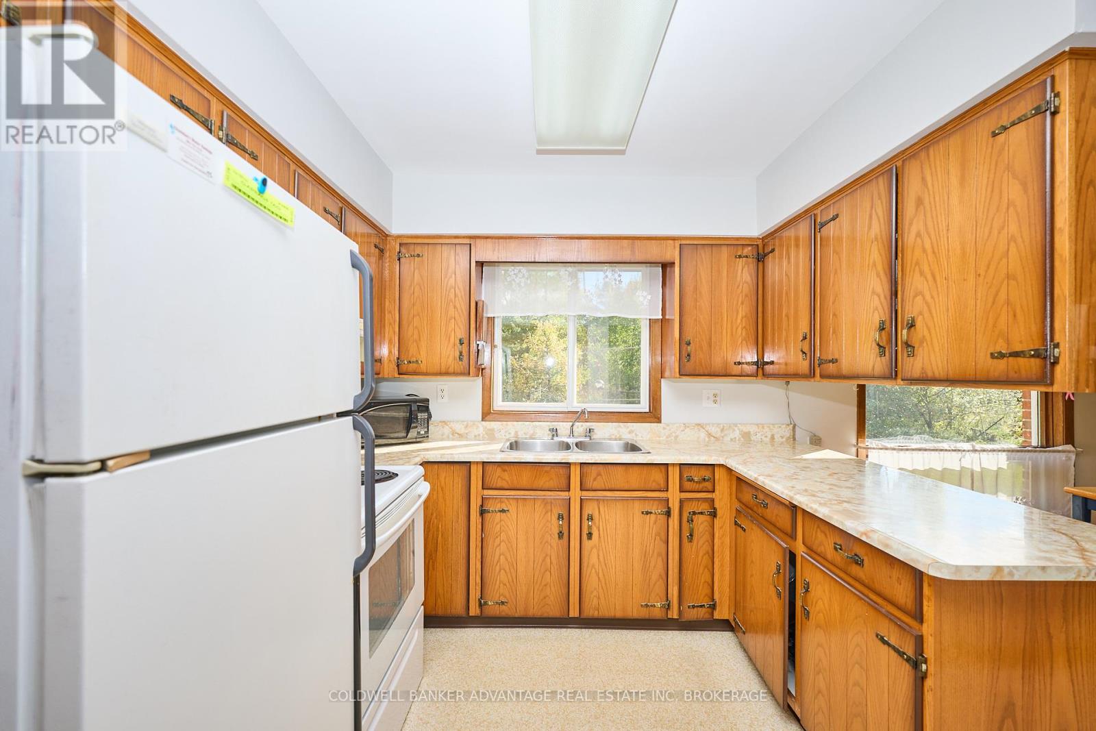 925 Carl Road, Welland, Ontario  L0S 1K0 - Photo 8 - X12457811