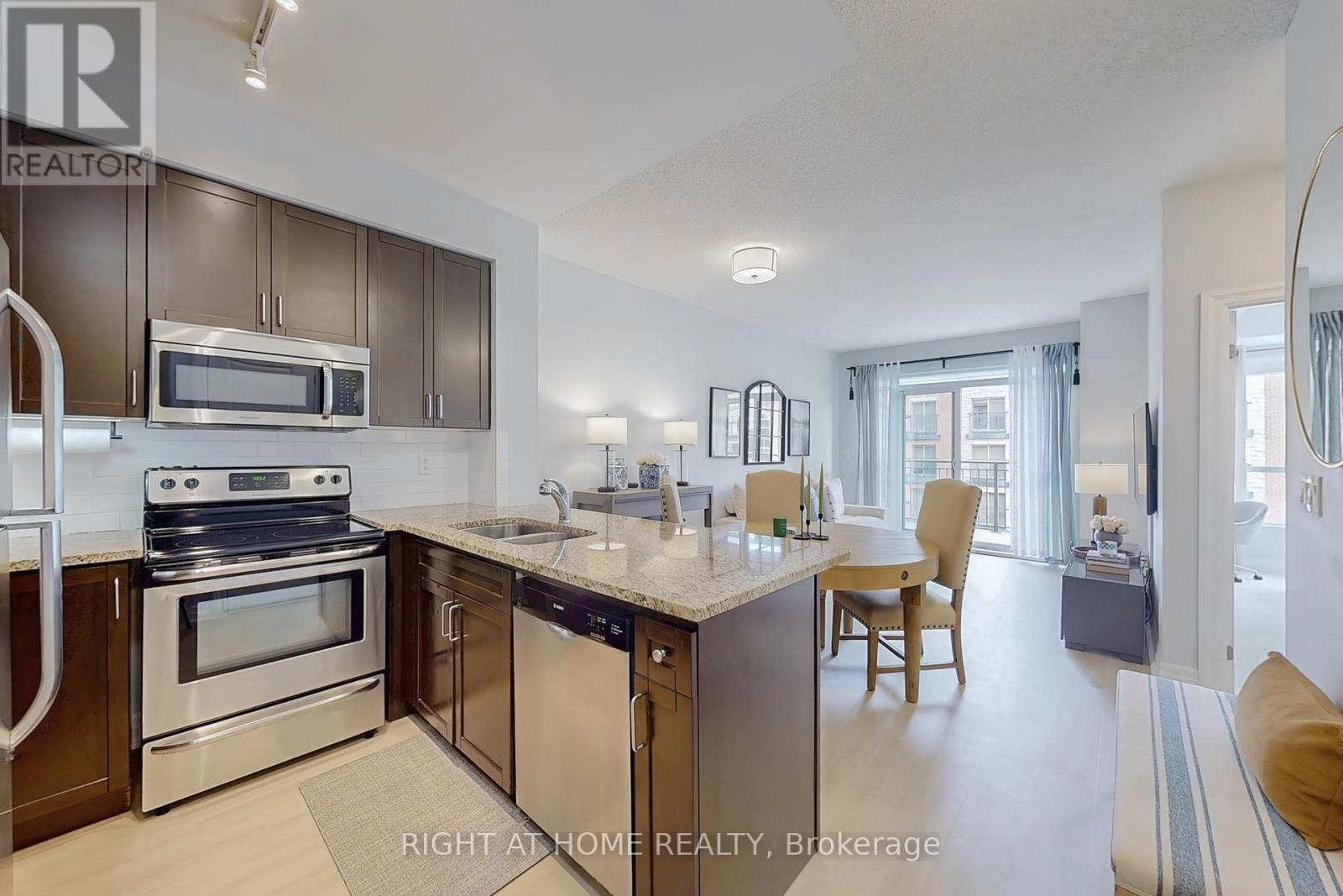 422 - 180 John West Way, Aurora, Ontario  L4G 0R3 - Photo 11 - N12454863