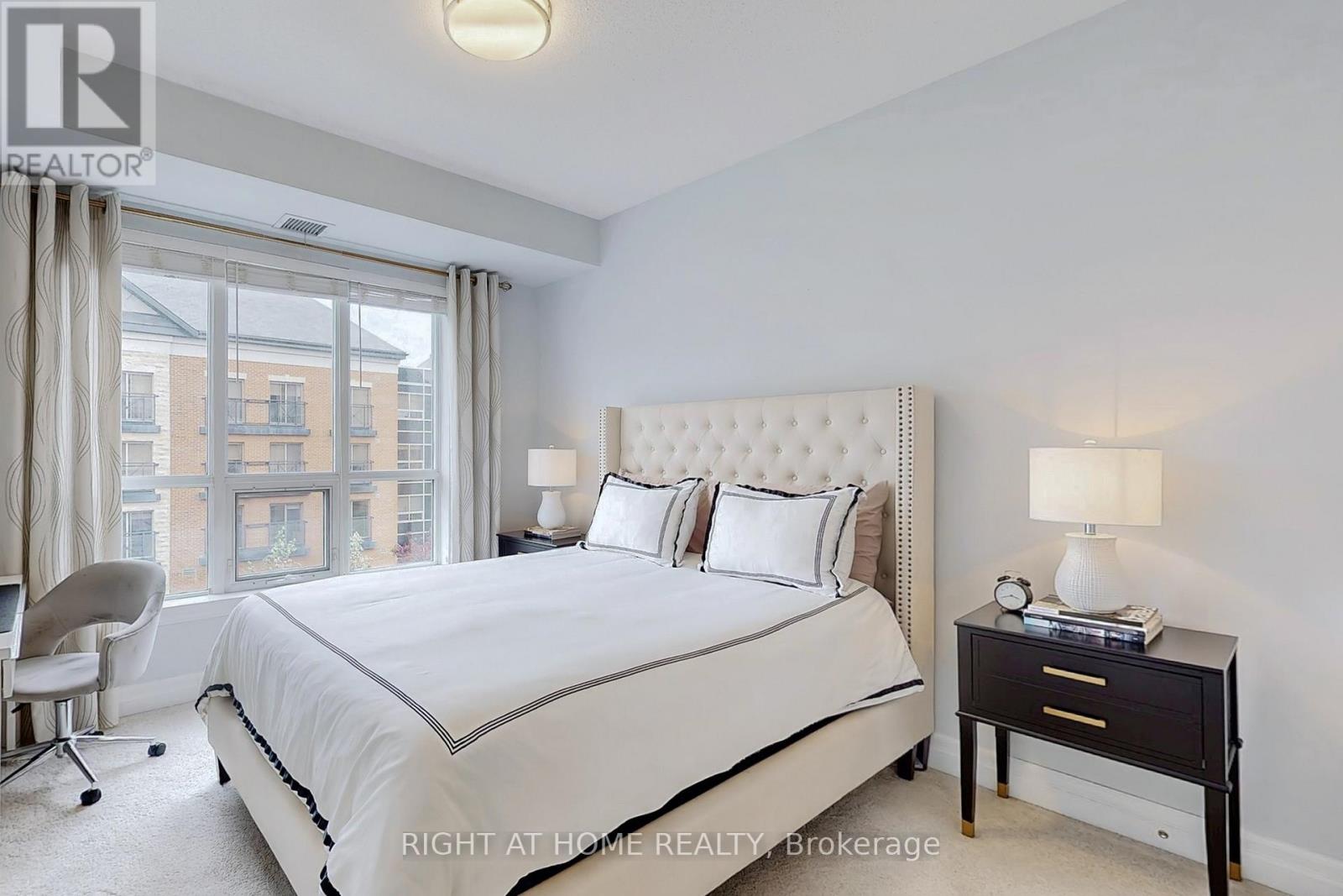 422 - 180 John West Way, Aurora, Ontario  L4G 0R3 - Photo 13 - N12454863