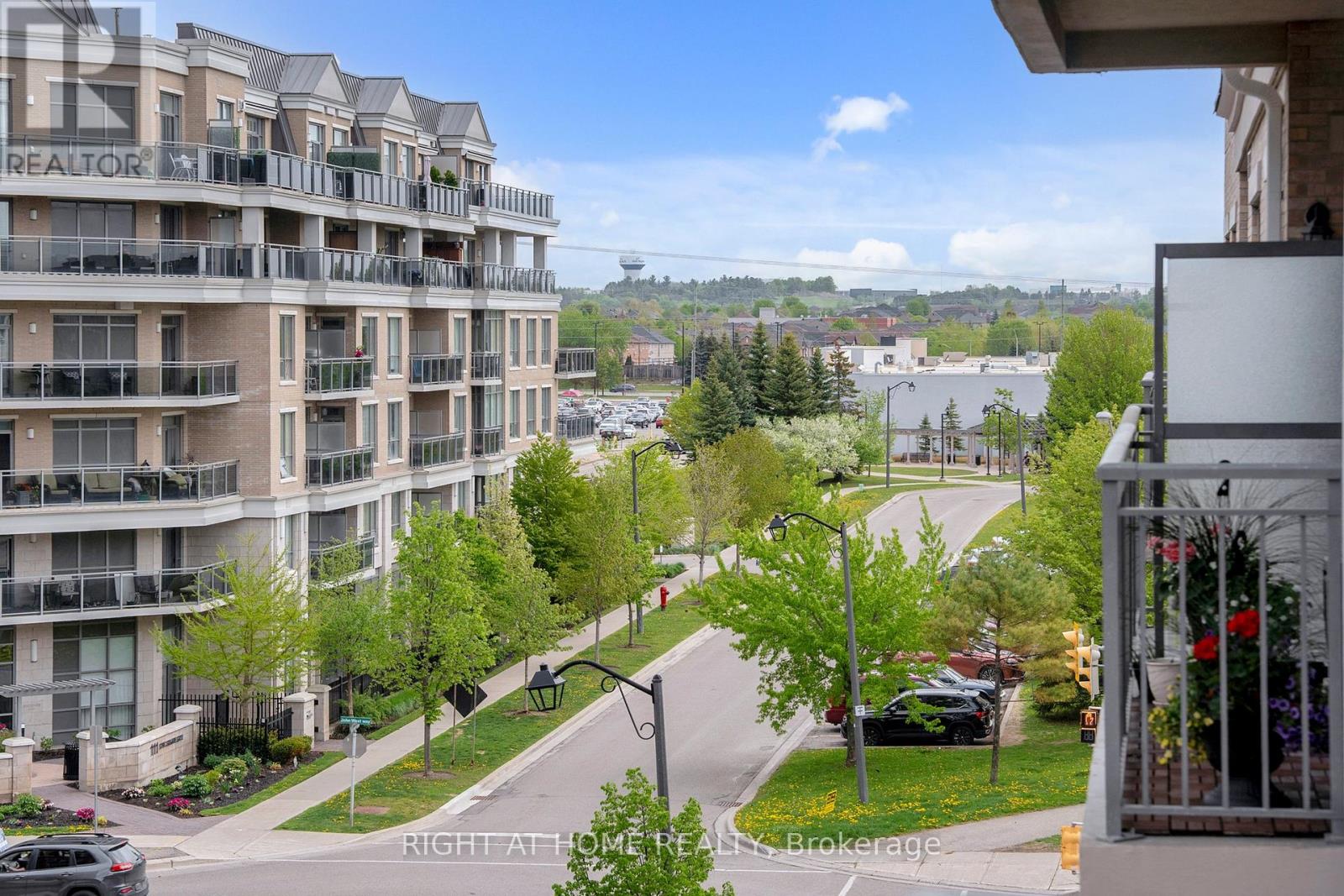 422 - 180 John West Way, Aurora, Ontario  L4G 0R3 - Photo 19 - N12454863