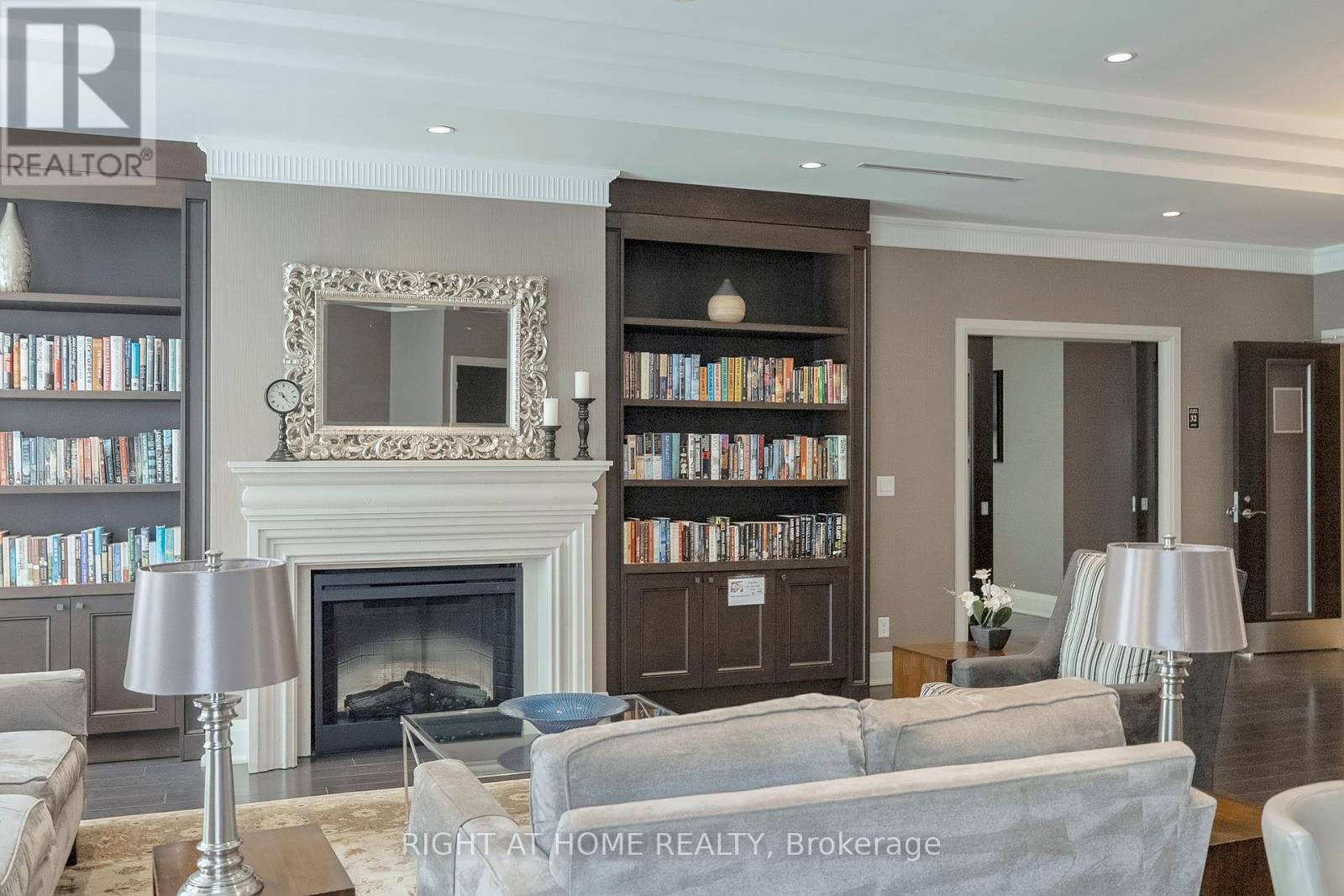 422 - 180 John West Way, Aurora, Ontario  L4G 0R3 - Photo 21 - N12454863