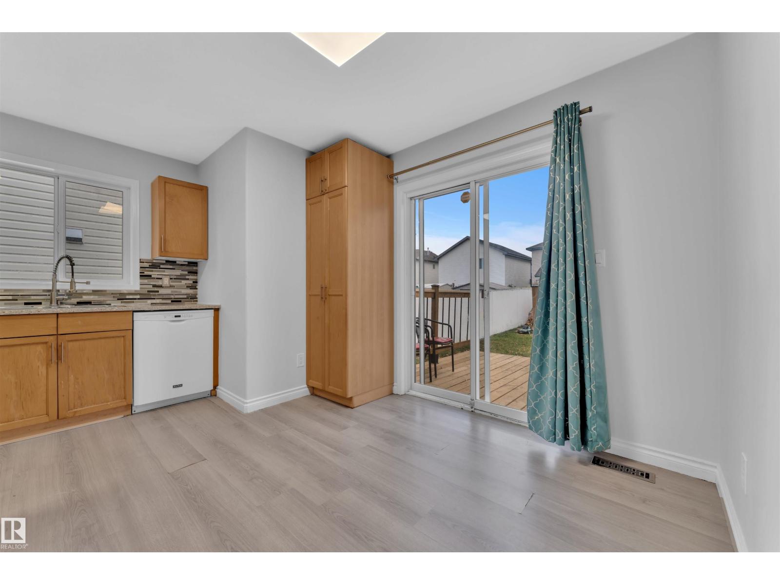 3323 26 Av Nw, Edmonton, Alberta  T6T 1P9 - Photo 12 - E4461774