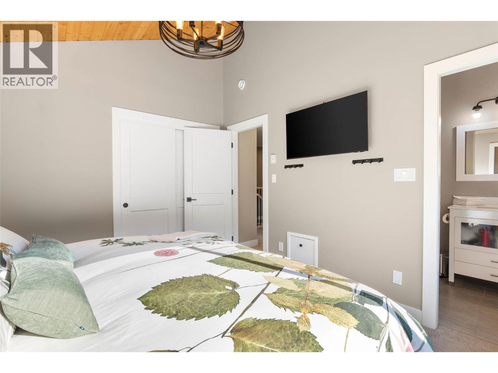 1305 Burfield Drive Unit# 4, Sun Peaks, British Columbia  V0E 5N0 - Photo 19 - 10363102