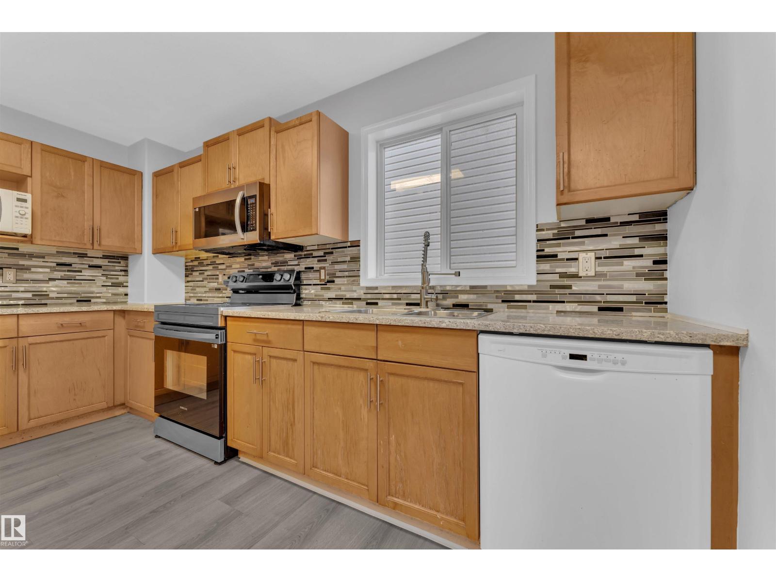 3323 26 Av Nw, Edmonton, Alberta  T6T 1P9 - Photo 9 - E4461774