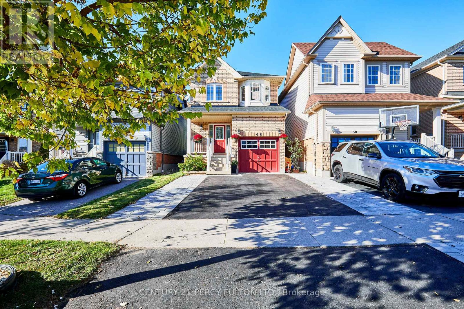 48 BETTINA PLACE, Whitby, Ontario