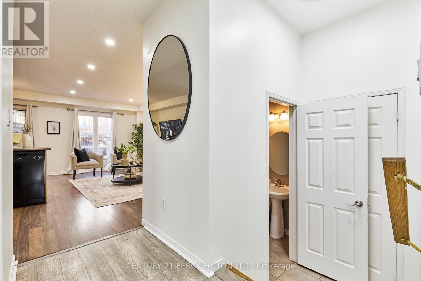 48 Bettina Place, Whitby, Ontario  L1R 0E9 - Photo 4 - E12457835