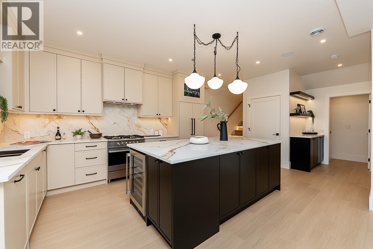 A 646 Girard Avenue, Coquitlam, British Columbia  V3K 1S8 - Photo 5 - R3057591
