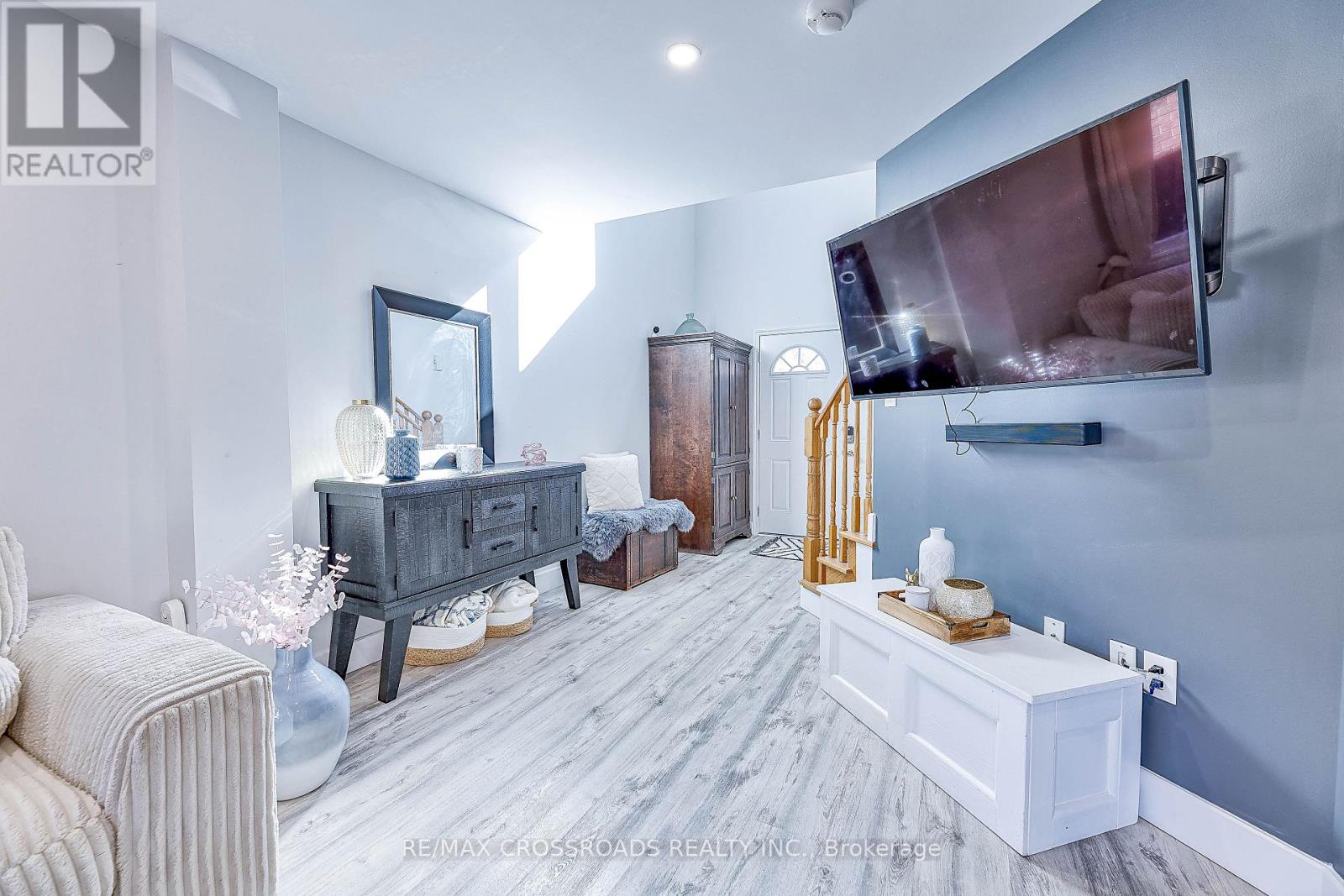 1220 Laurand Street, Innisfil, Ontario  L9S 0E6 - Photo 12 - N12457700