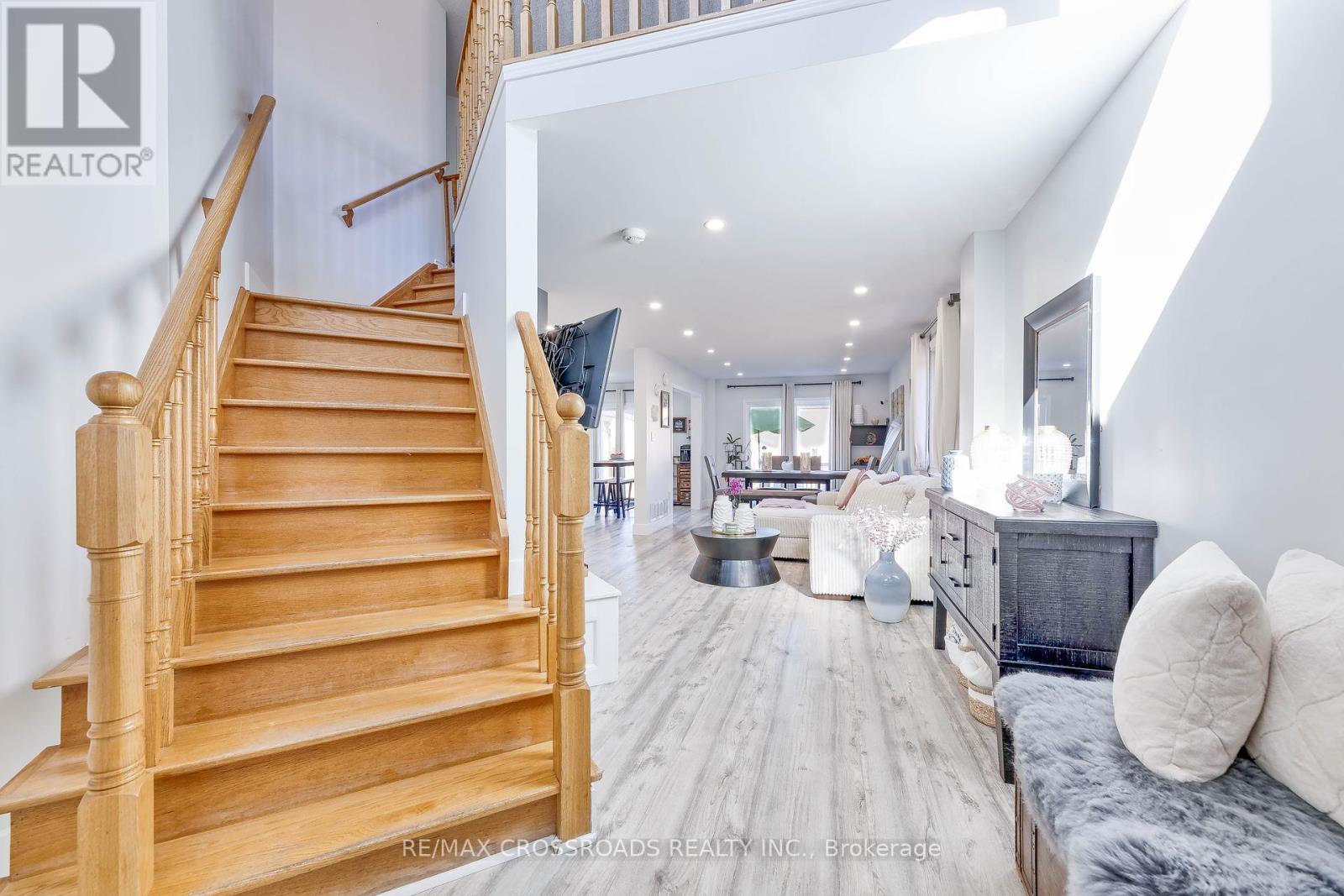 1220 Laurand Street, Innisfil, Ontario  L9S 0E6 - Photo 8 - N12457700