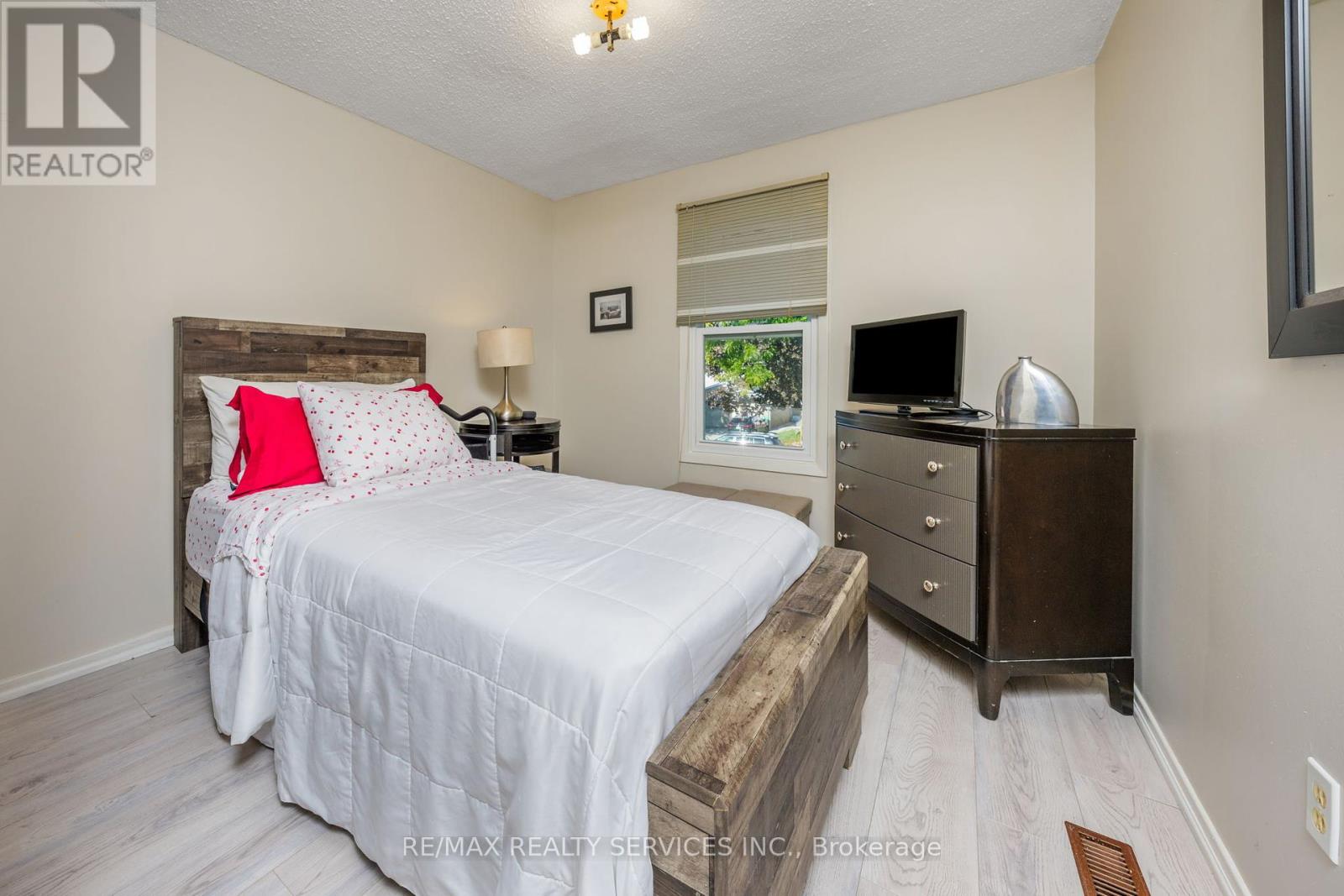79 Royal Salisbury Way, Brampton, Ontario  L6V 3J3 - Photo 36 - W12456777