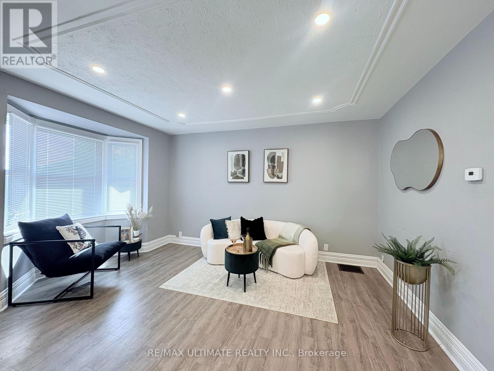 Main - 542 Glen Park Avenue, Toronto, Ontario  M6B 2G3 - Photo 2 - W12451861