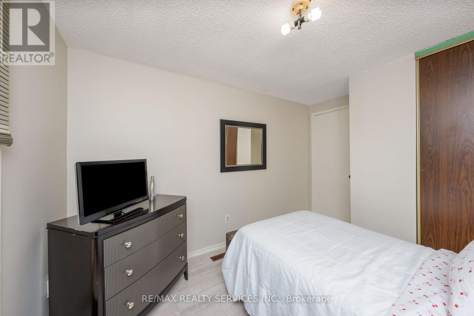 79 Royal Salisbury Way, Brampton, Ontario  L6V 3J3 - Photo 38 - W12456777