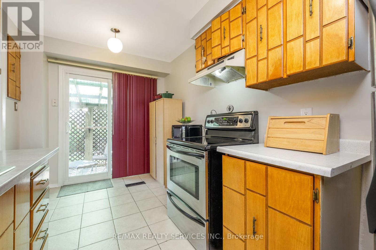79 Royal Salisbury Way, Brampton, Ontario  L6V 3J3 - Photo 24 - W12456777