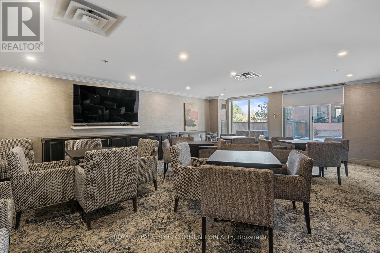 305 - 14924 Yonge Street, Aurora, Ontario  L4G 6H7 - Photo 18 - N12457834