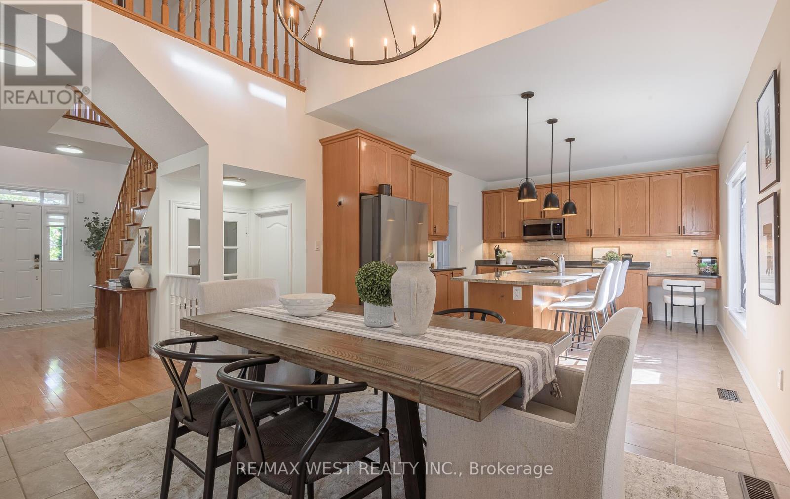 41 North Riverdale Drive, Caledon, Ontario  L7C 1L1 - Photo 12 - W12457825